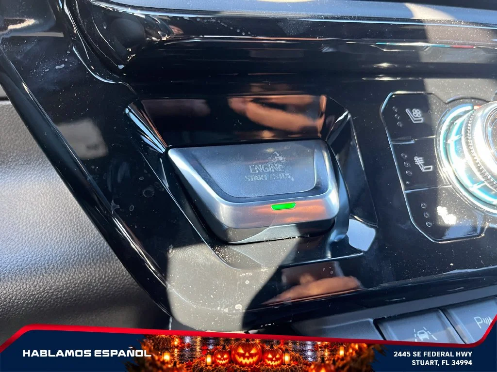 New 2026 Sterling Metallic GMC AT4X image 30