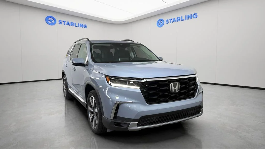 Used 2025 Gray Honda Touring image 14