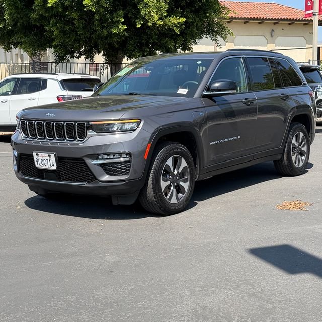 Used 2024 Gray Jeep 4xe image 3