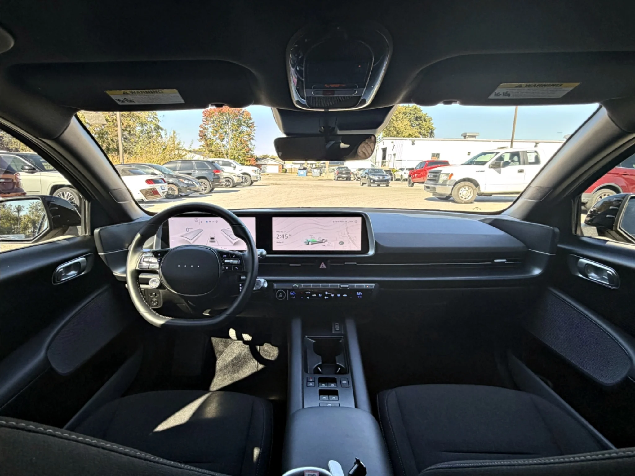 Used 2025 Onyx Black Hyundai SE image 4