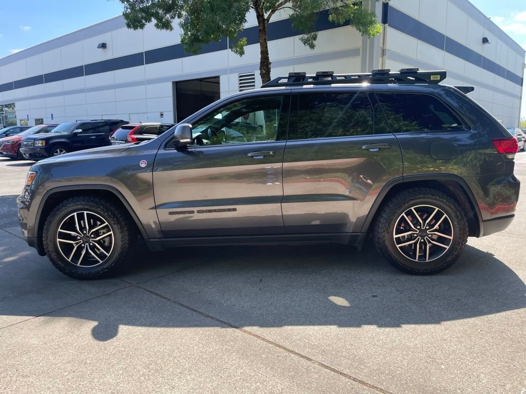 Used 2020 Granite Crystal Metallic Clearcoat Jeep Trailhawk image 6