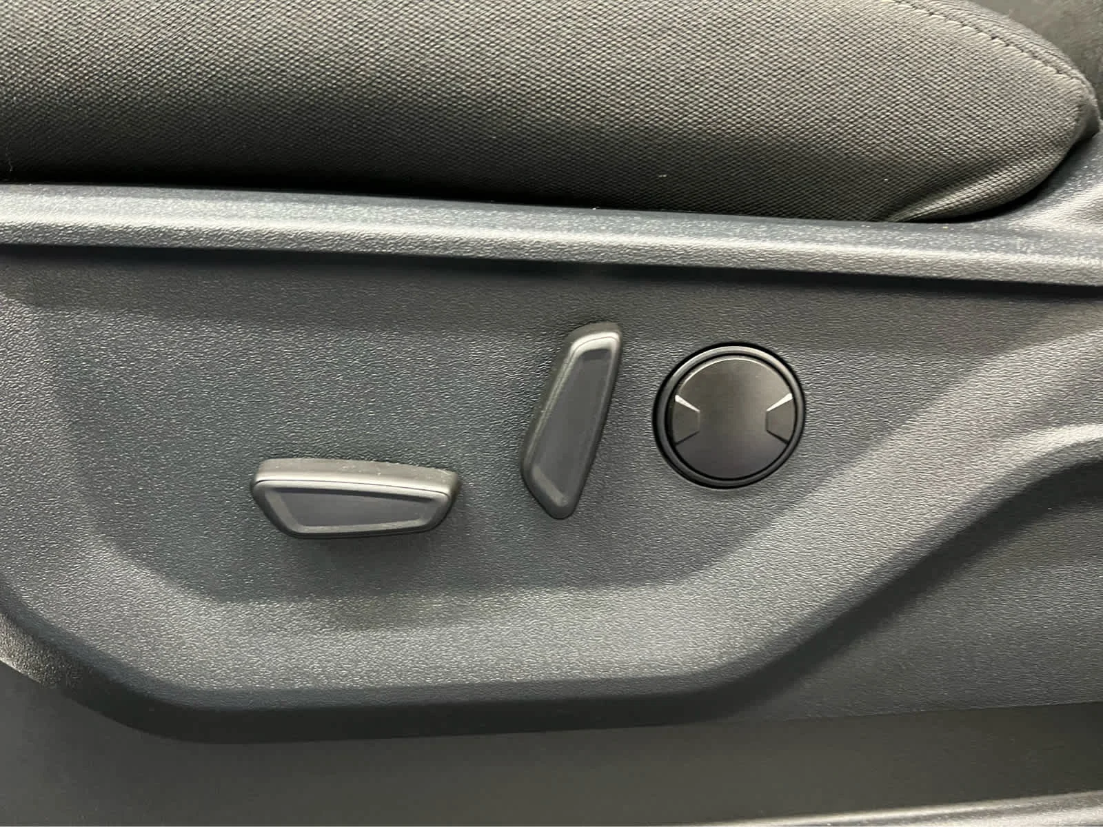 Used 2025 Carbonized Gray Metallic Ford XLT image 8
