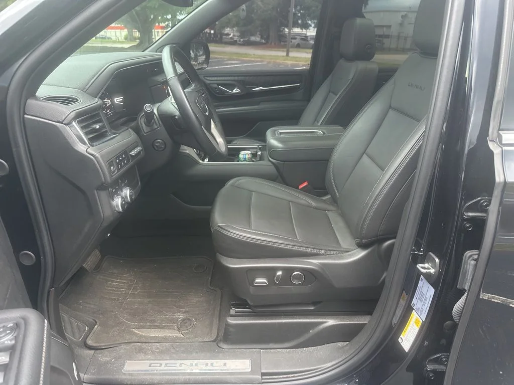 Used 2023 Blue GMC Denali image 9