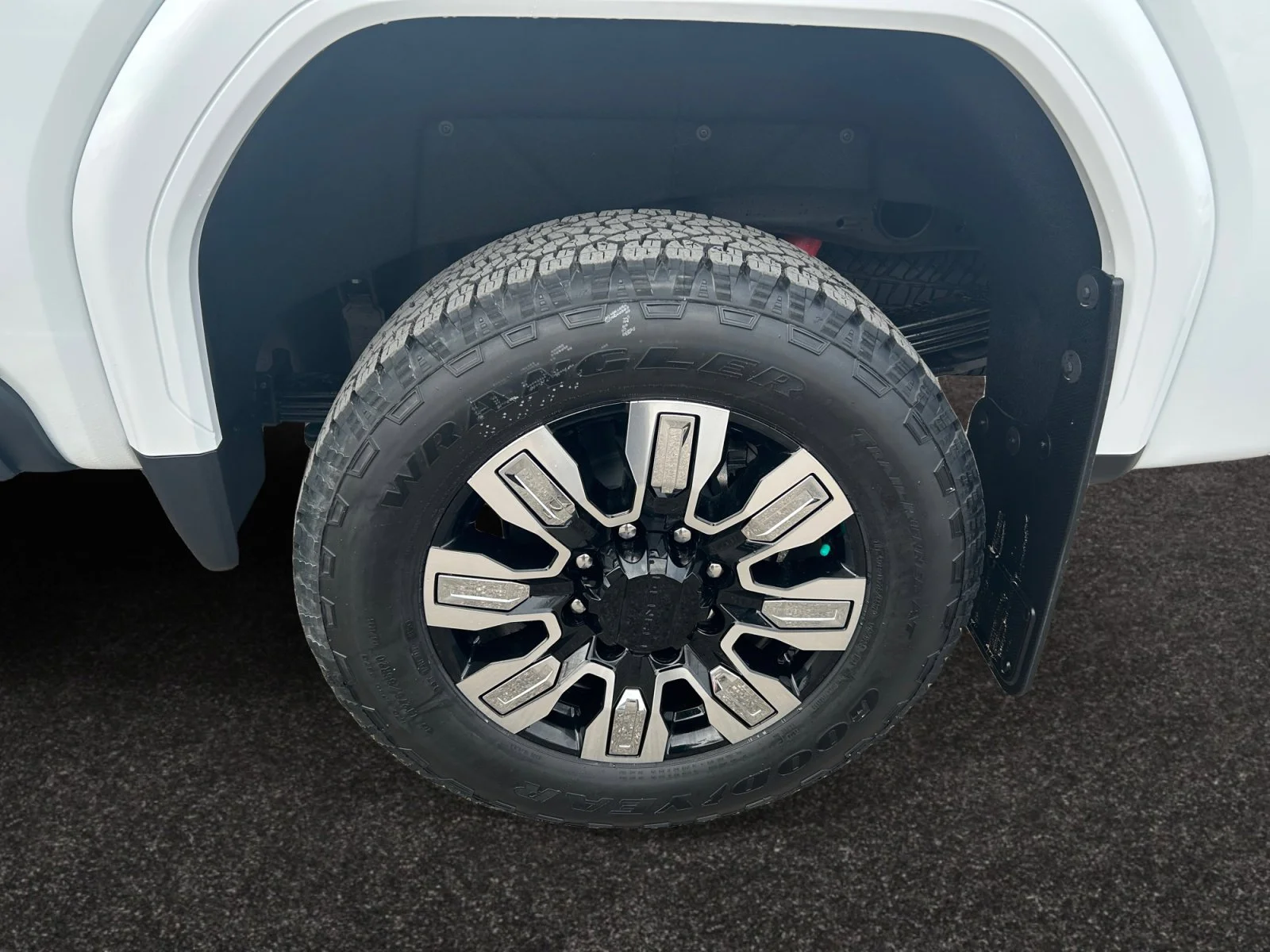 New 2026 Summit White GMC Denali image 9