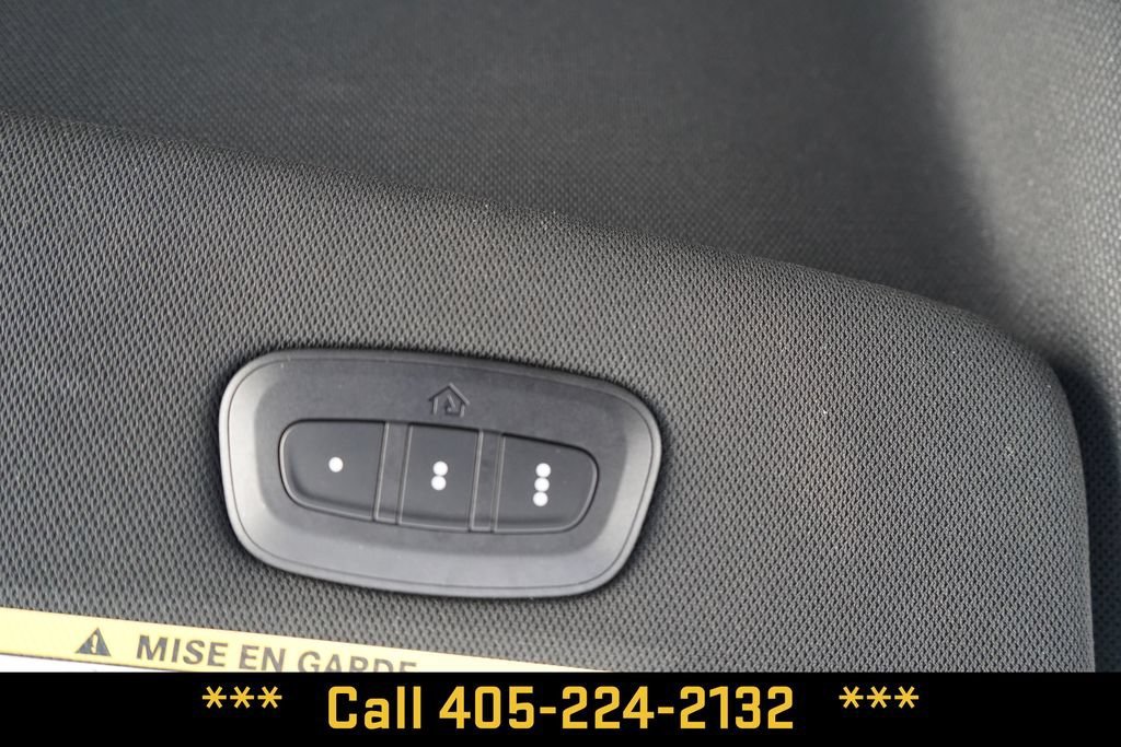 2025 Chrysler Pacifica Select - Photo 38