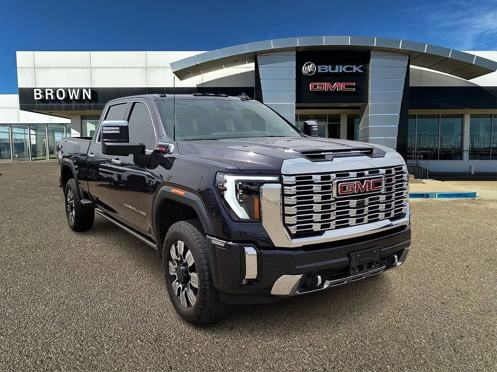 2025 GMC Sierra 4WD Crew Cab Standard Box Denali's photo