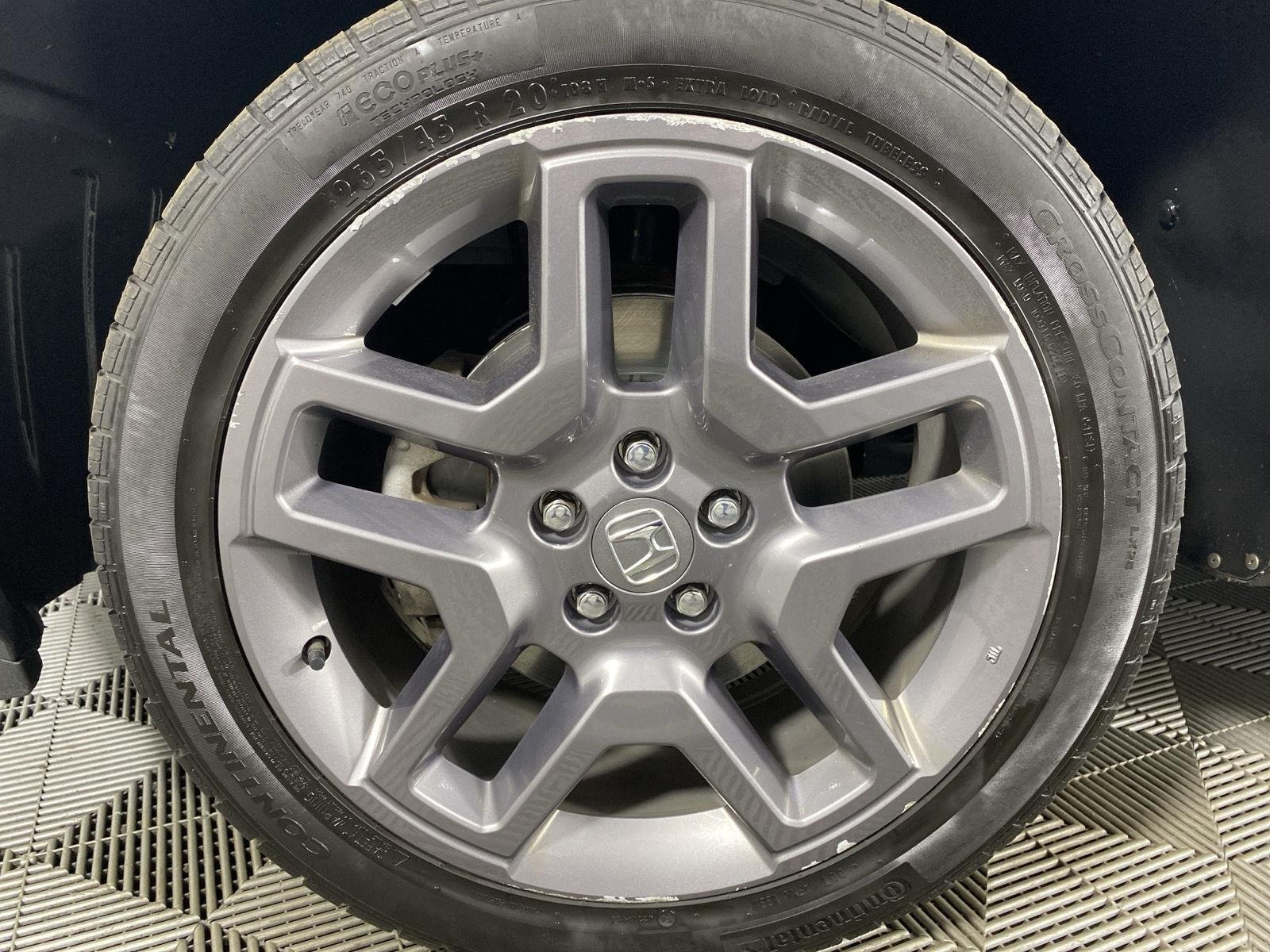 Used 2023 Lunar Silver Metallic Honda EX-L image 12