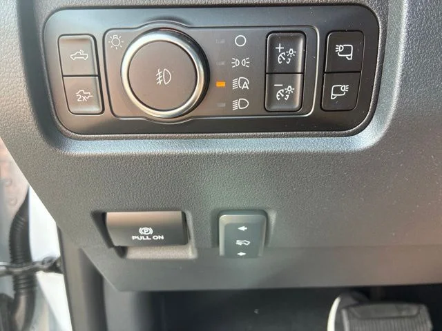 New 2026 Oxford White Ford F-250® Lariat® image 35