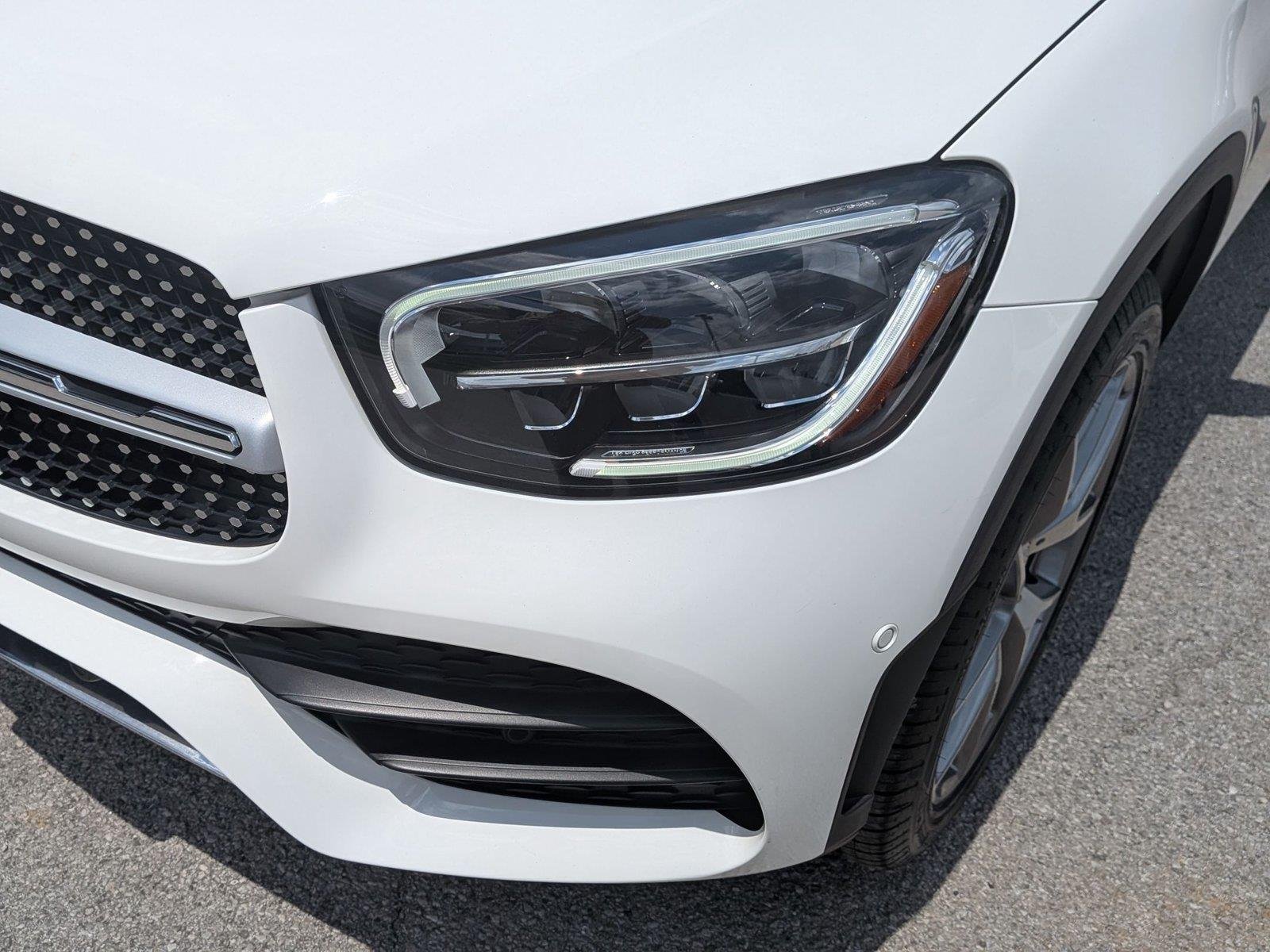 Used 2022 Polar White Mercedes-Benz GLC 300 image 9