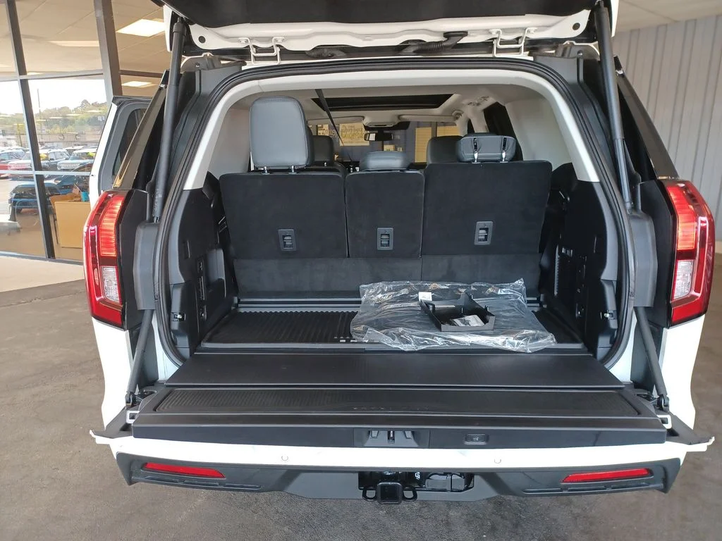 2025 Ford Expedition Active - Photo 17