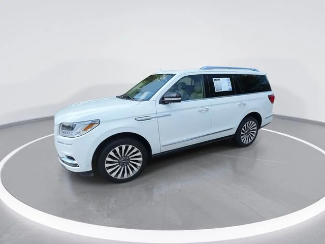 Used 2020 White Lincoln Reserve image 4