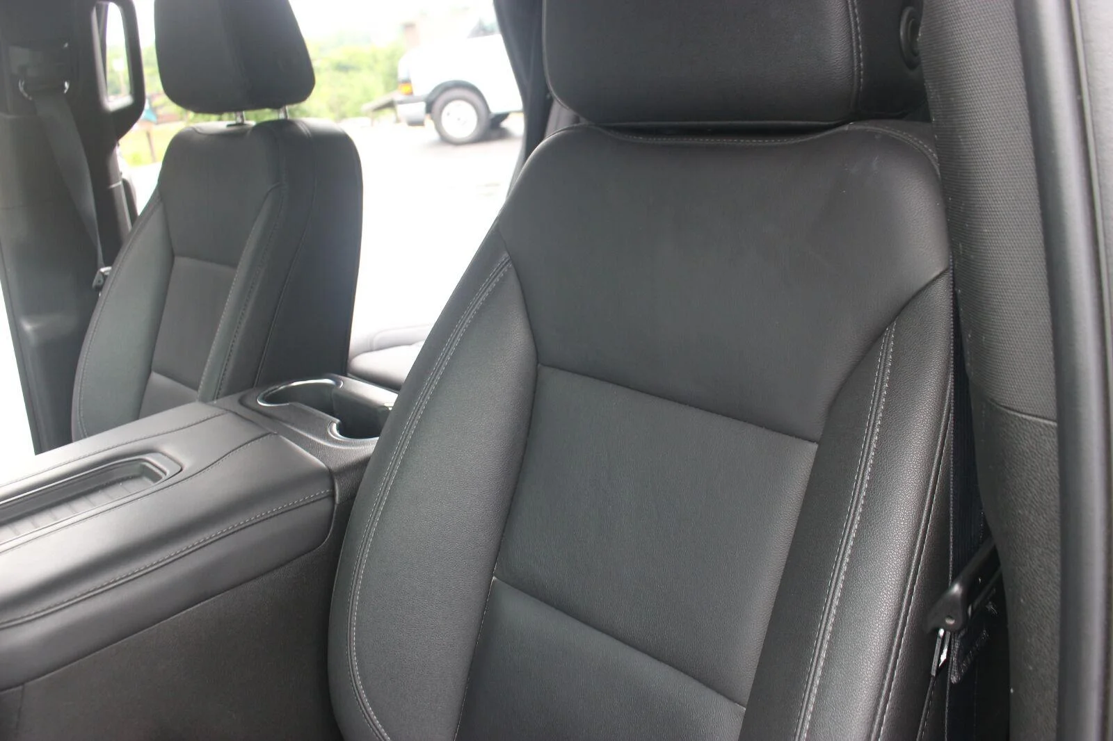 Used 2024 Black Chevrolet Z71 image 20