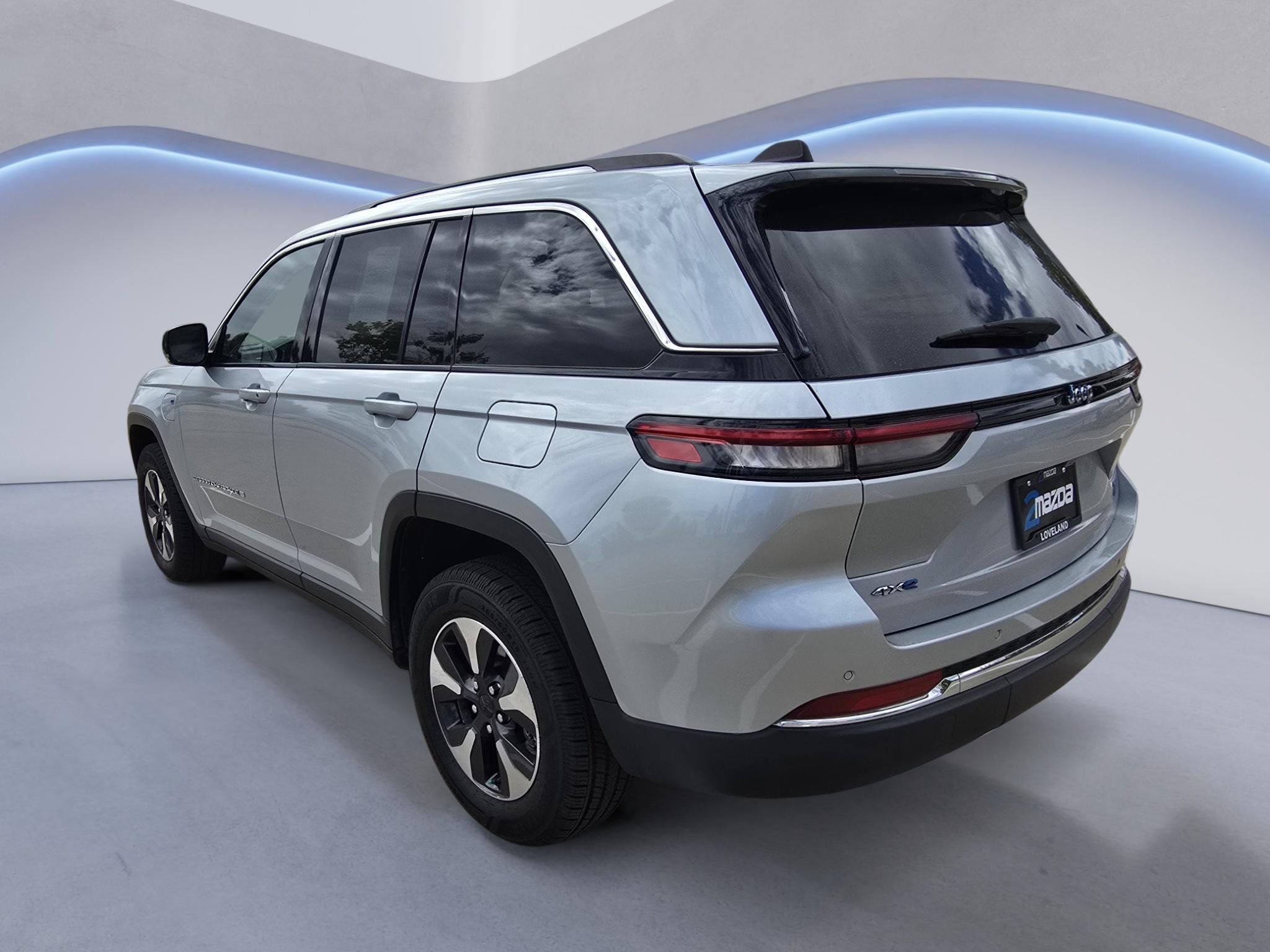 Used 2023 Silver Zynith Jeep 4xe image 3
