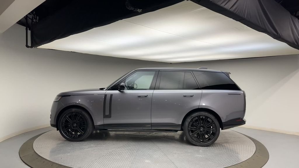 Used 2025 Eiger Gray Metallic Land Rover Autobiography image 5