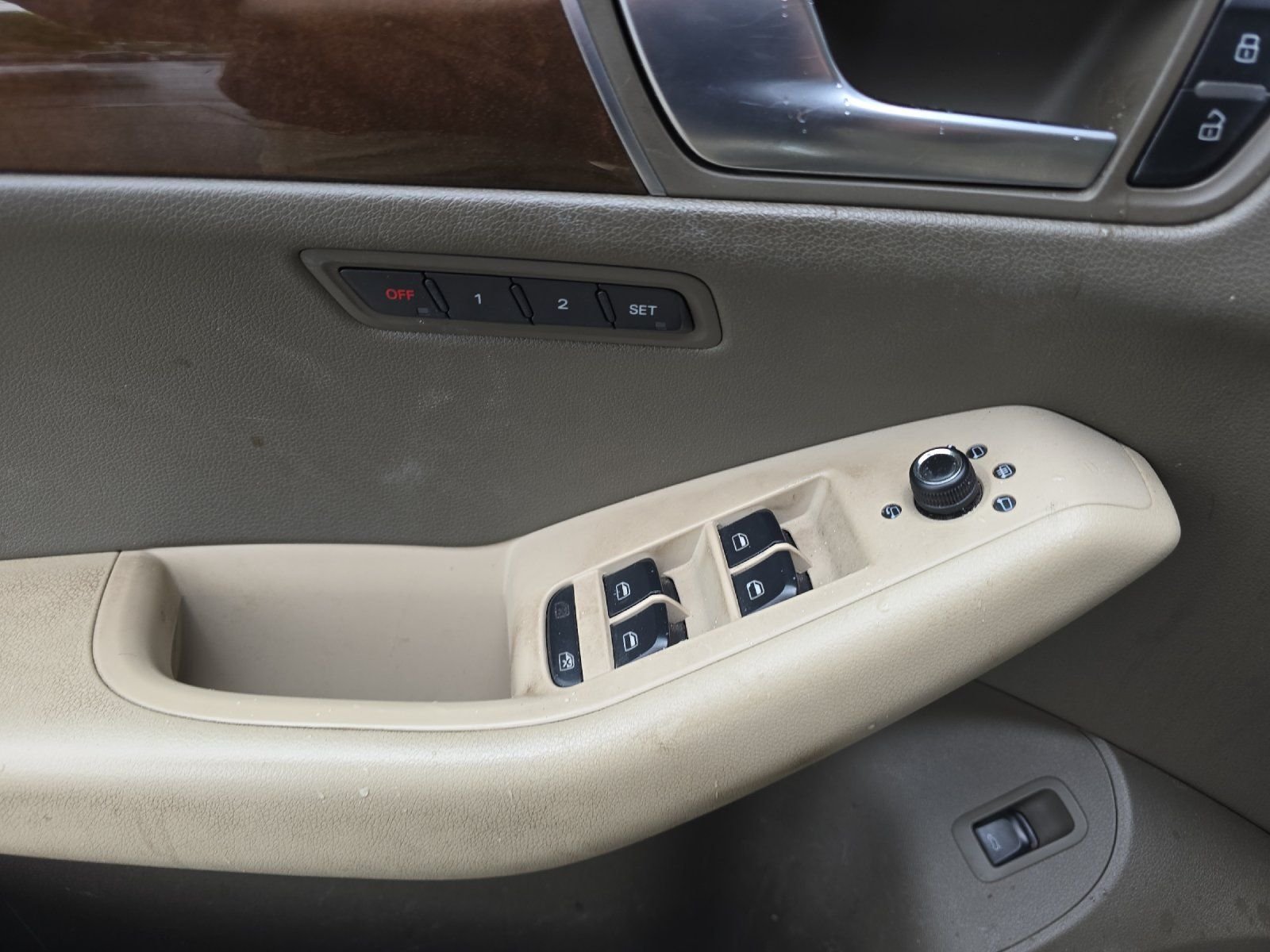 Used 2011  Audi 3.2 Prestige image 9
