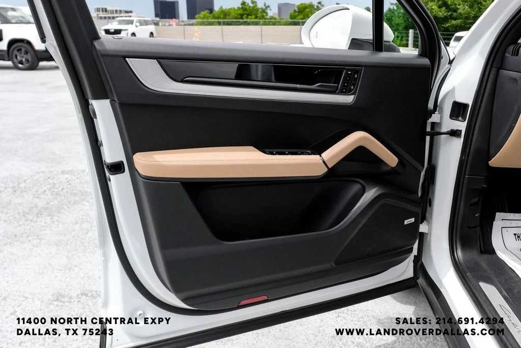 Used 2024 Carrara White Porsche  image 43