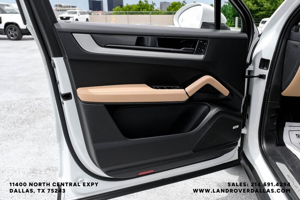 Used 2024 Carrara White Porsche Base image 43