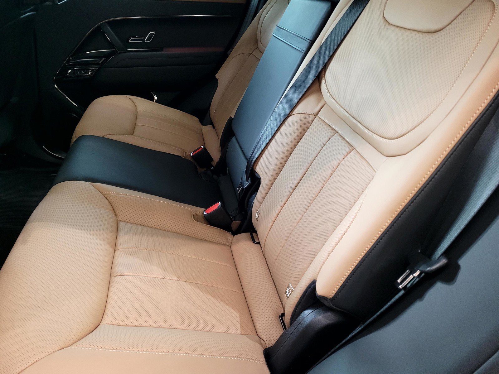 New 2026 British Racing Green Land Rover Autobiography image 11