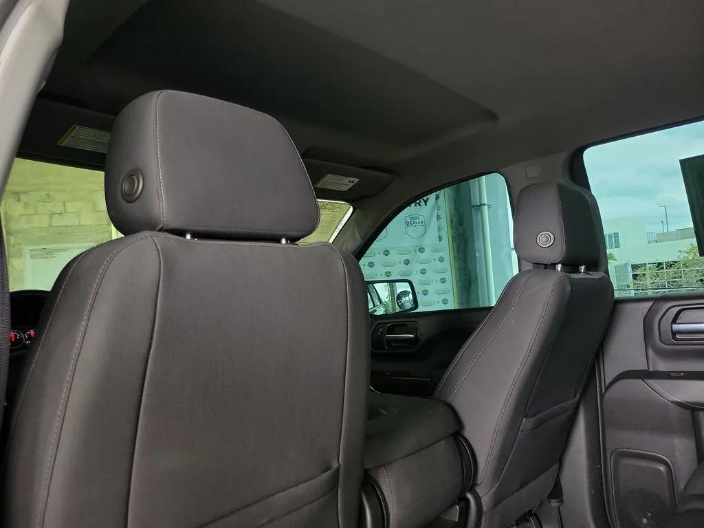 Used 2022 Northsky Blue Metallic Chevrolet LT image 11