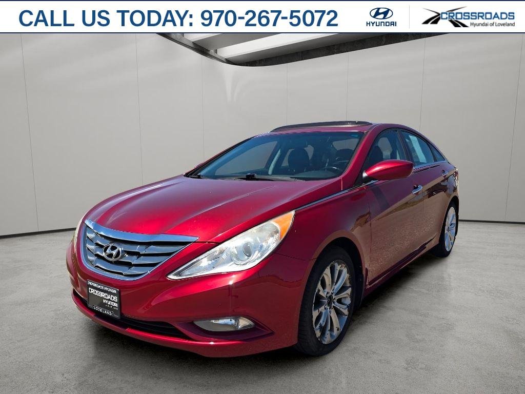 Used 2011 Venetian Red Hyundai SE image 1
