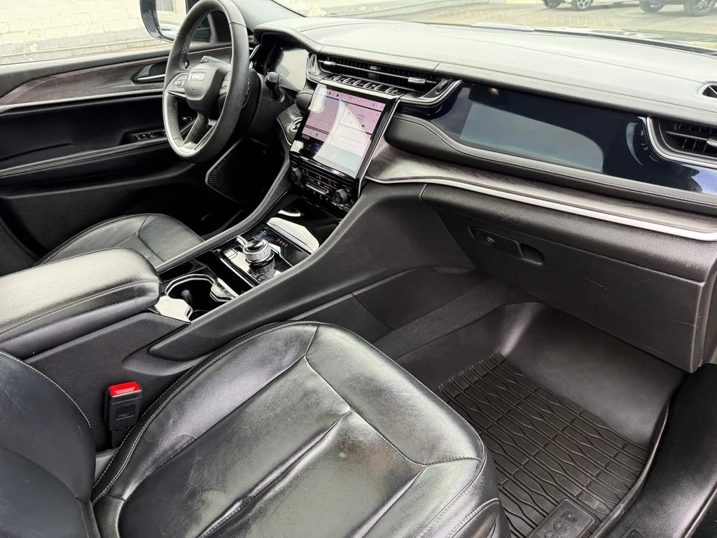 Used 2022 Black Jeep 4xe image 15