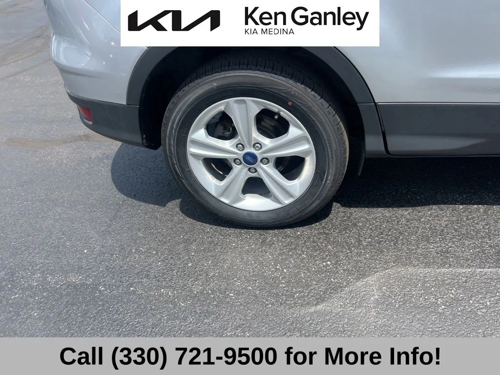 Used 2016 Silver Ford SE image 22