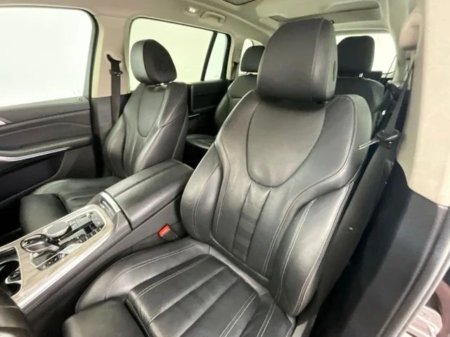 Used 2019 Black BMW xDrive40i image 6