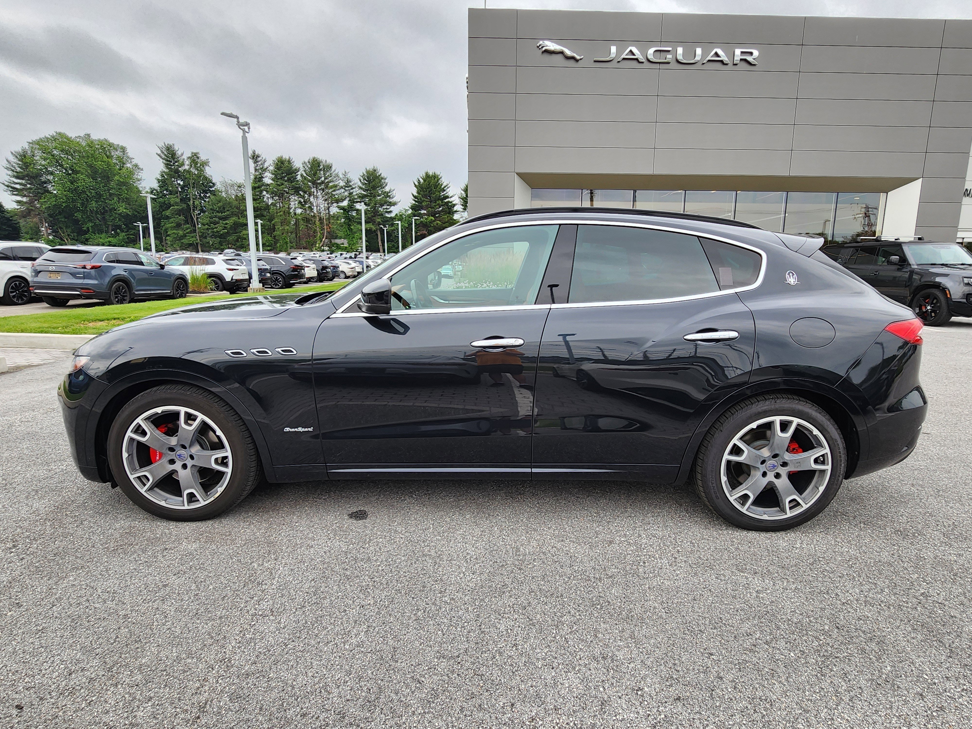 Used 2018 Nero Maserati GranSport image 5