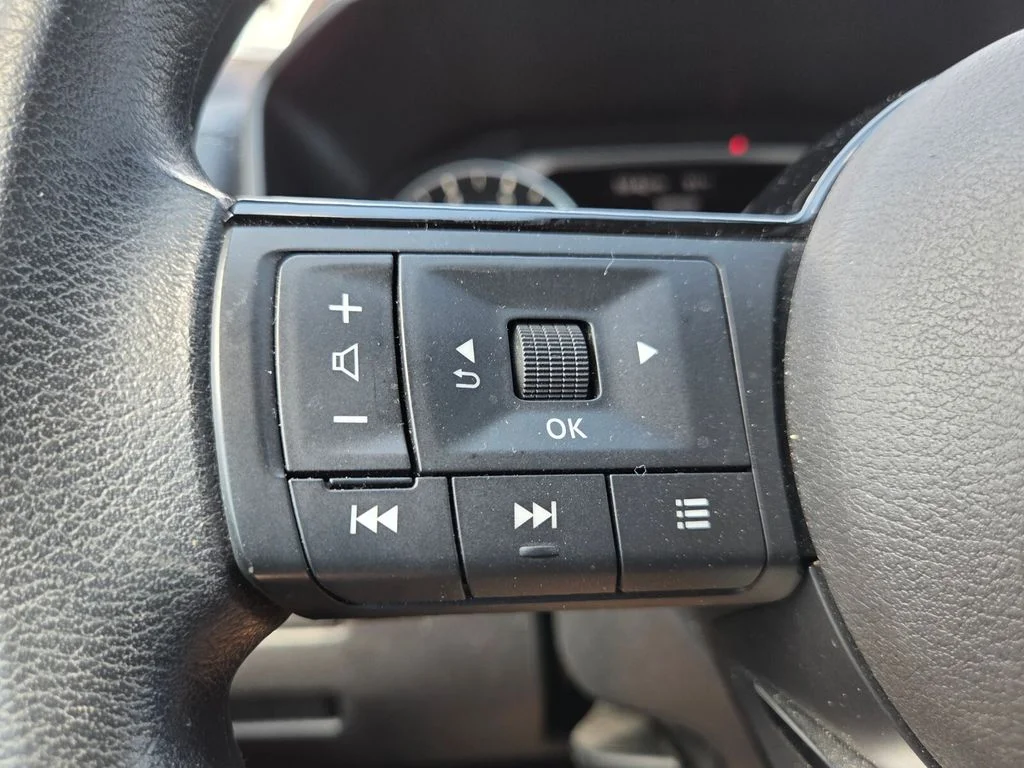 Used 2023 White Nissan SV image 13