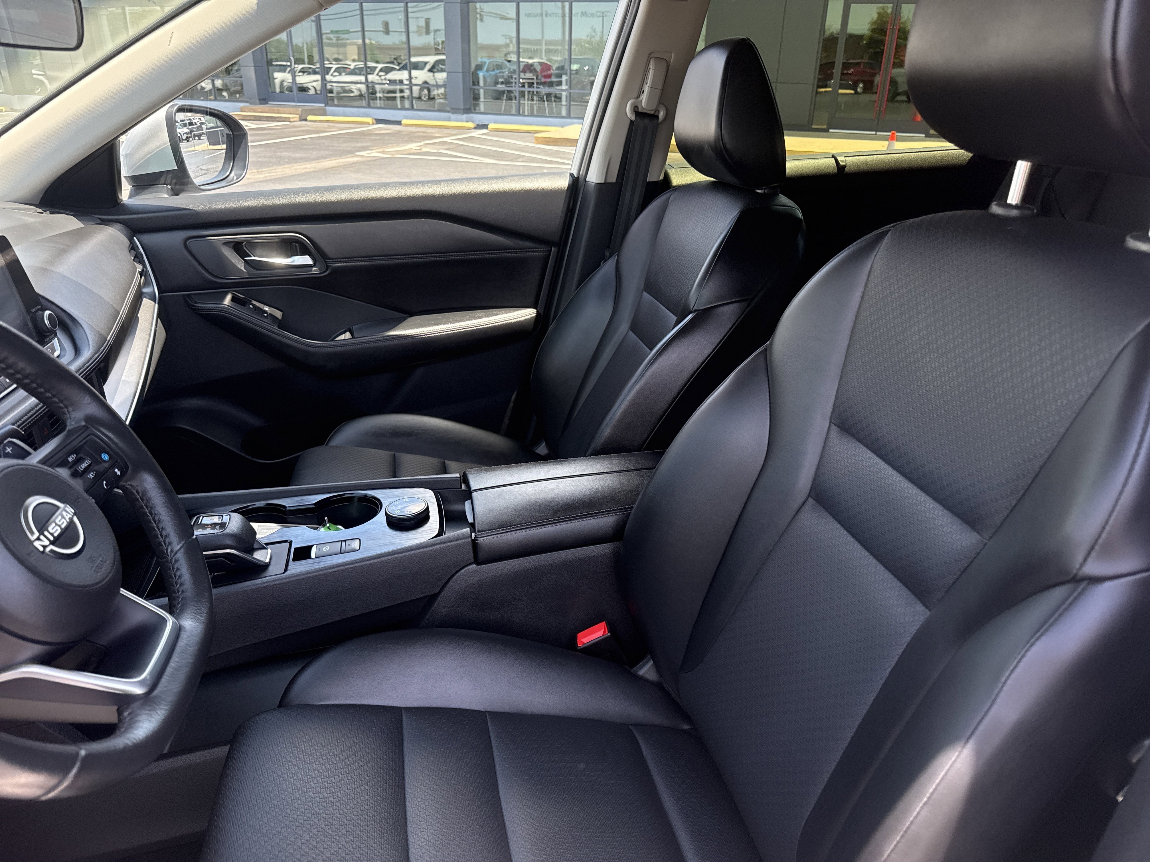 Used 2024 Brilliant Silver Metallic Nissan SV AWD image 5