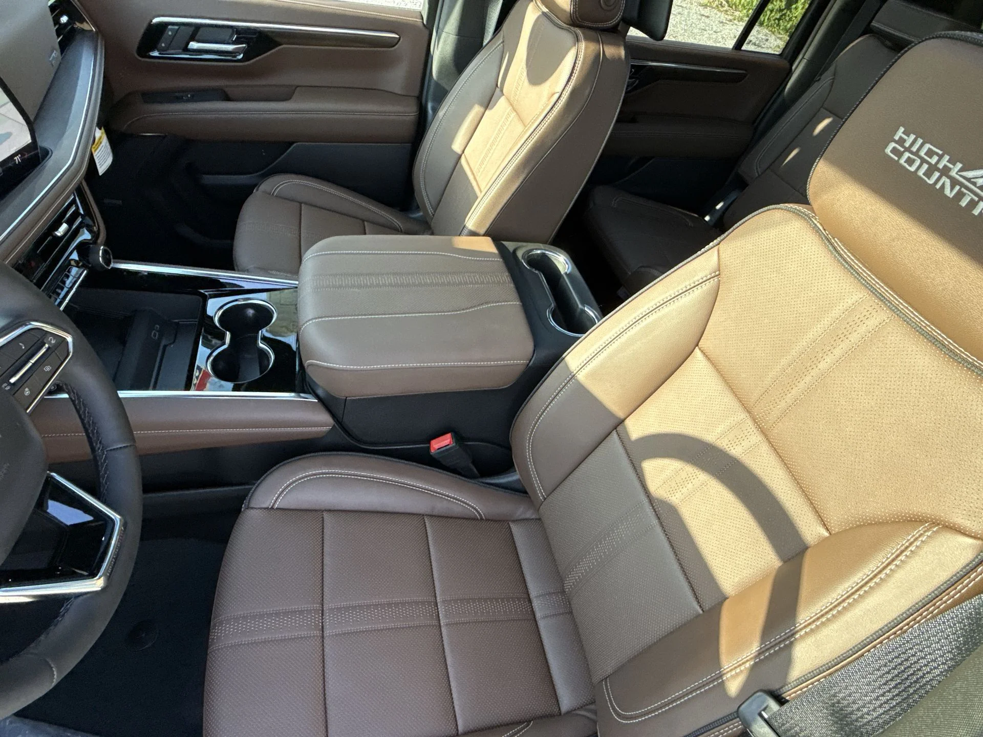 2025 Chevrolet Suburban High Country - Photo 58