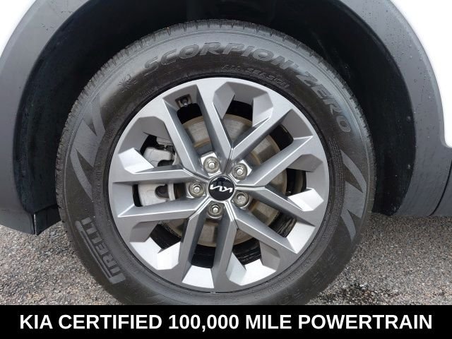 Used 2024 White Kia LX image 10