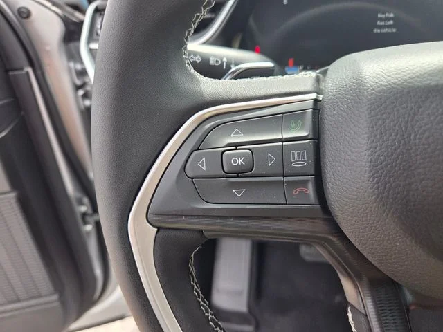 New 2026 Silver Zynith Exterior Paint Jeep Laredo image 29