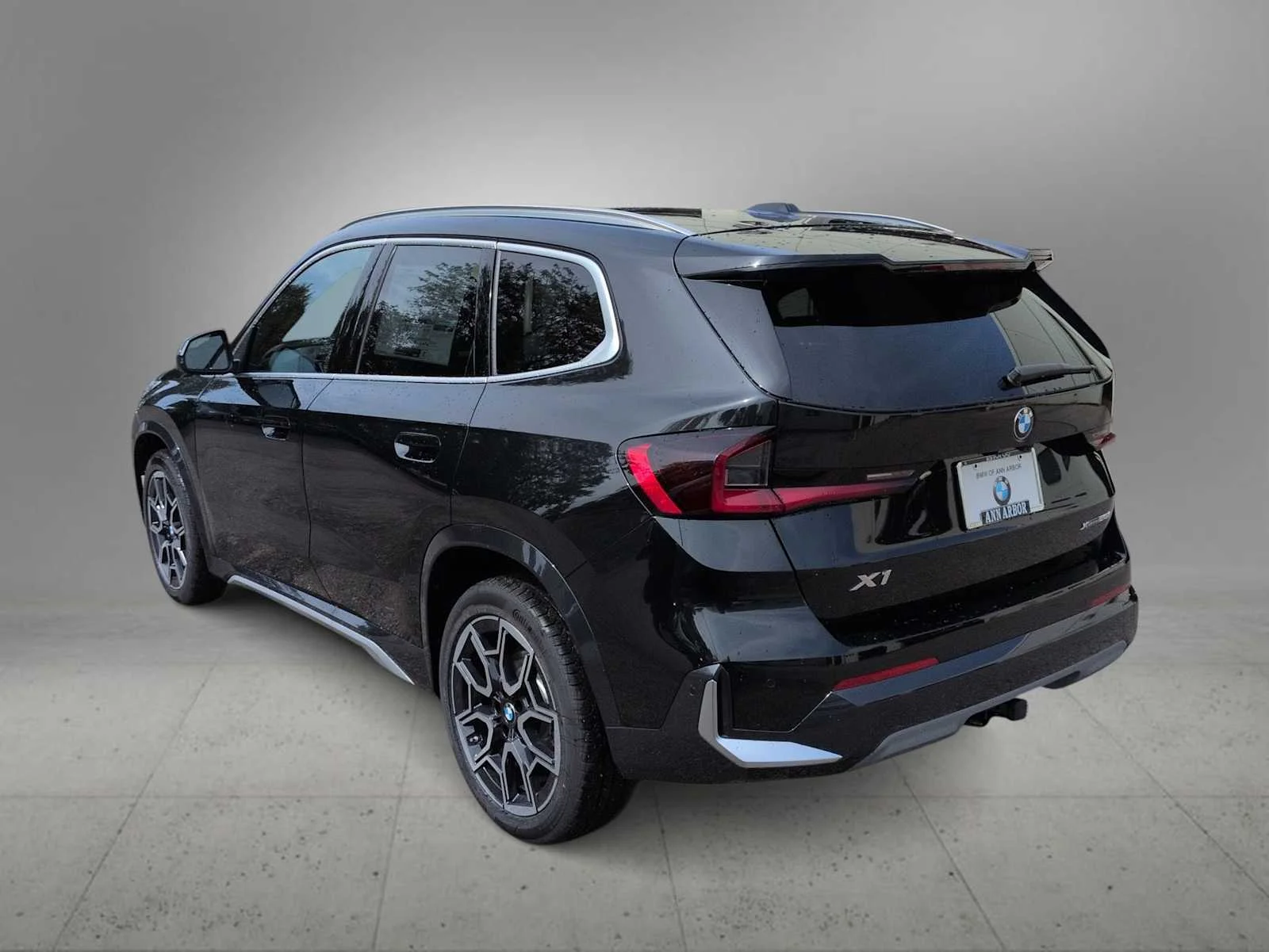 New 2026 Black Sapphire Metallic BMW xDrive28i image 6
