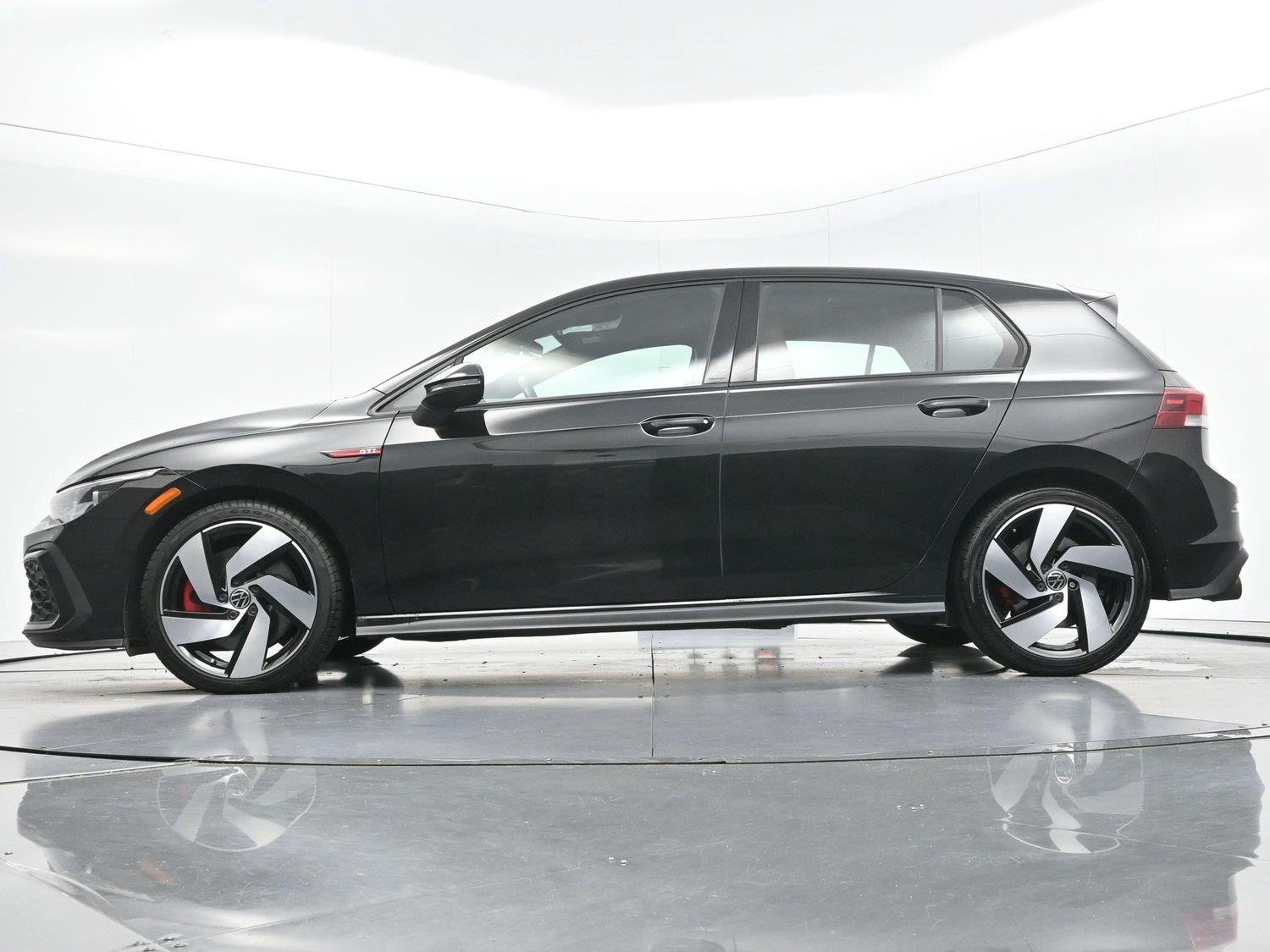Used 2024 Mythos Black Metallic Volkswagen S image 47