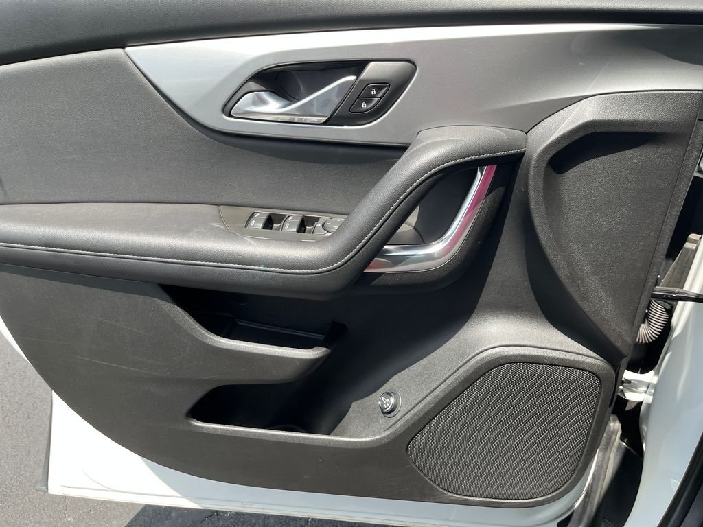 Used 2020 White Chevrolet LT image 18
