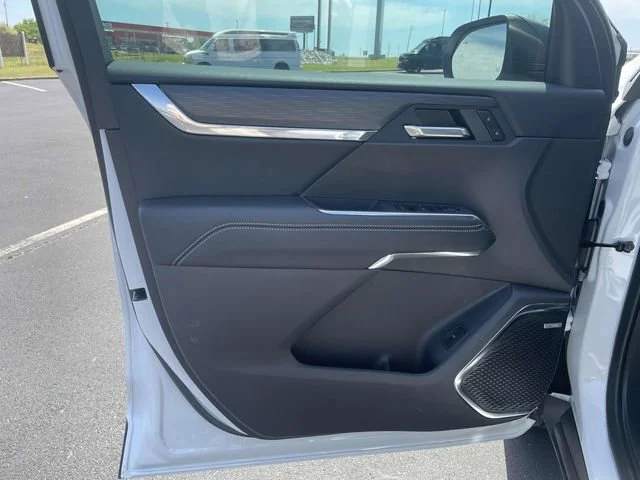 New 2025 Summit White GMC Elevation image 15