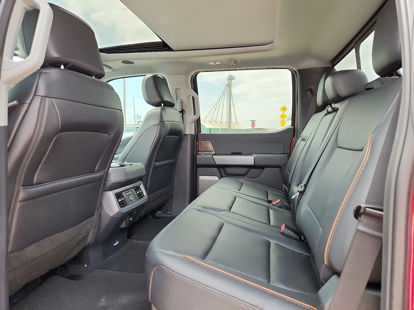 New 2026 Ruby Red Metallic Tinted Clearcoat Ford F-250® Lariat® image 18