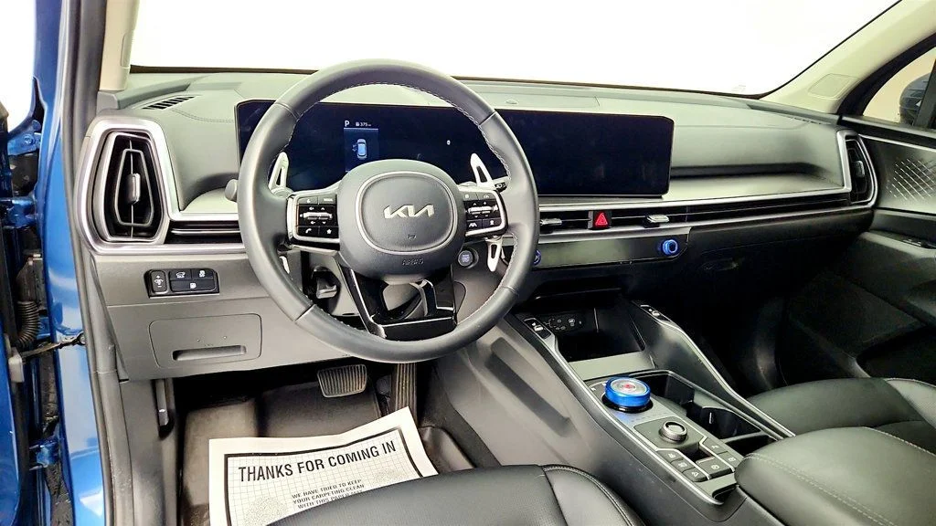Used 2025 Mineral Blue Kia EX AWD image 13