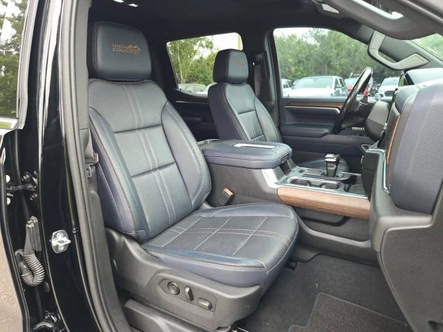 Used 2022 Black Chevrolet High Country image 14
