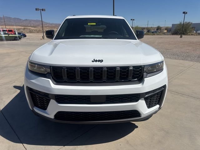 New 2026 Bright White Clear-Coat Exterior Paint Jeep Altitude image 7