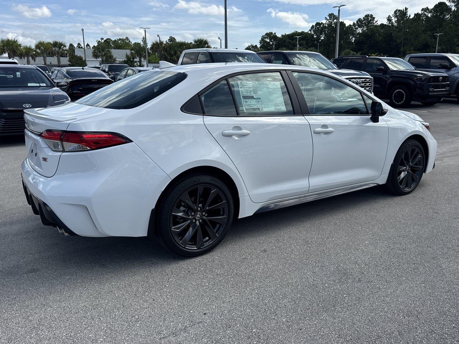 New 2026 Ice Cap Toyota  SE image 4