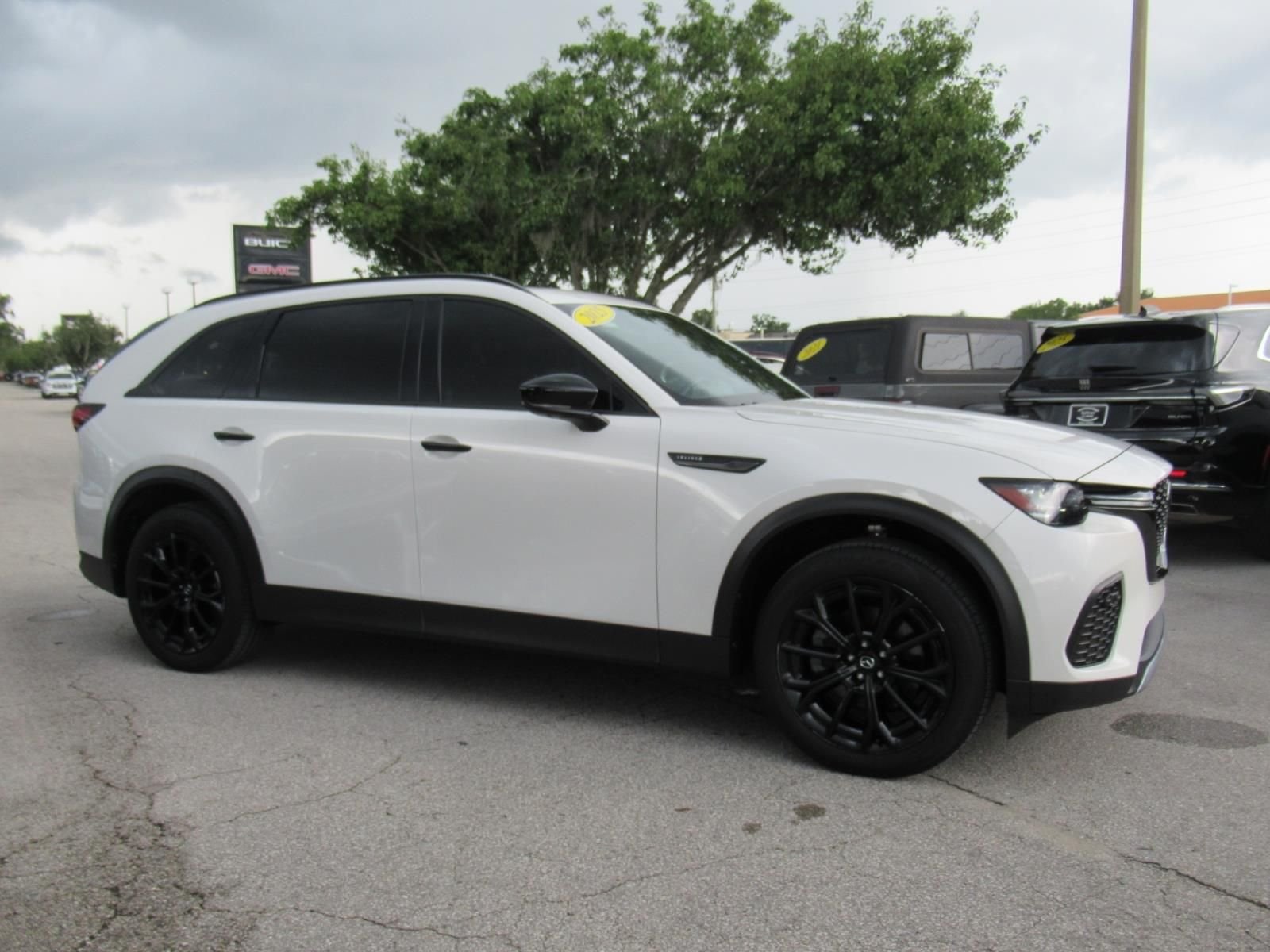 Used 2025 White Mazda 3.3 Turbo Premium Plus image 2