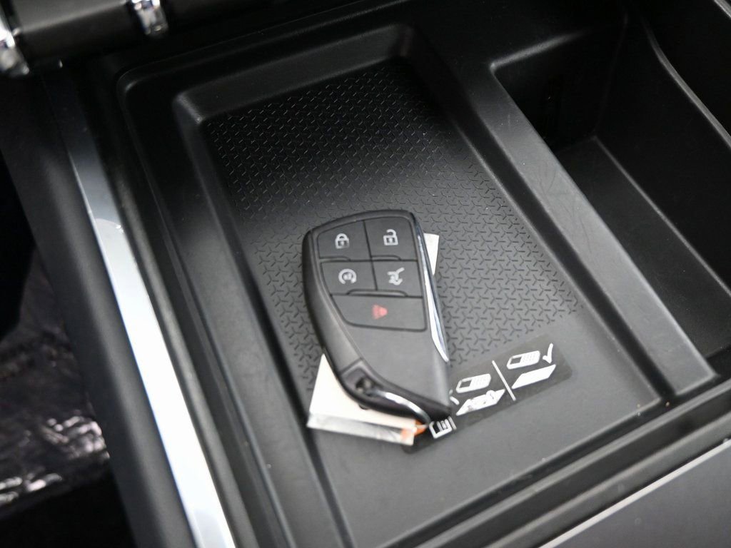 Used 2025 Sterling Metallic GMC Elevation image 14
