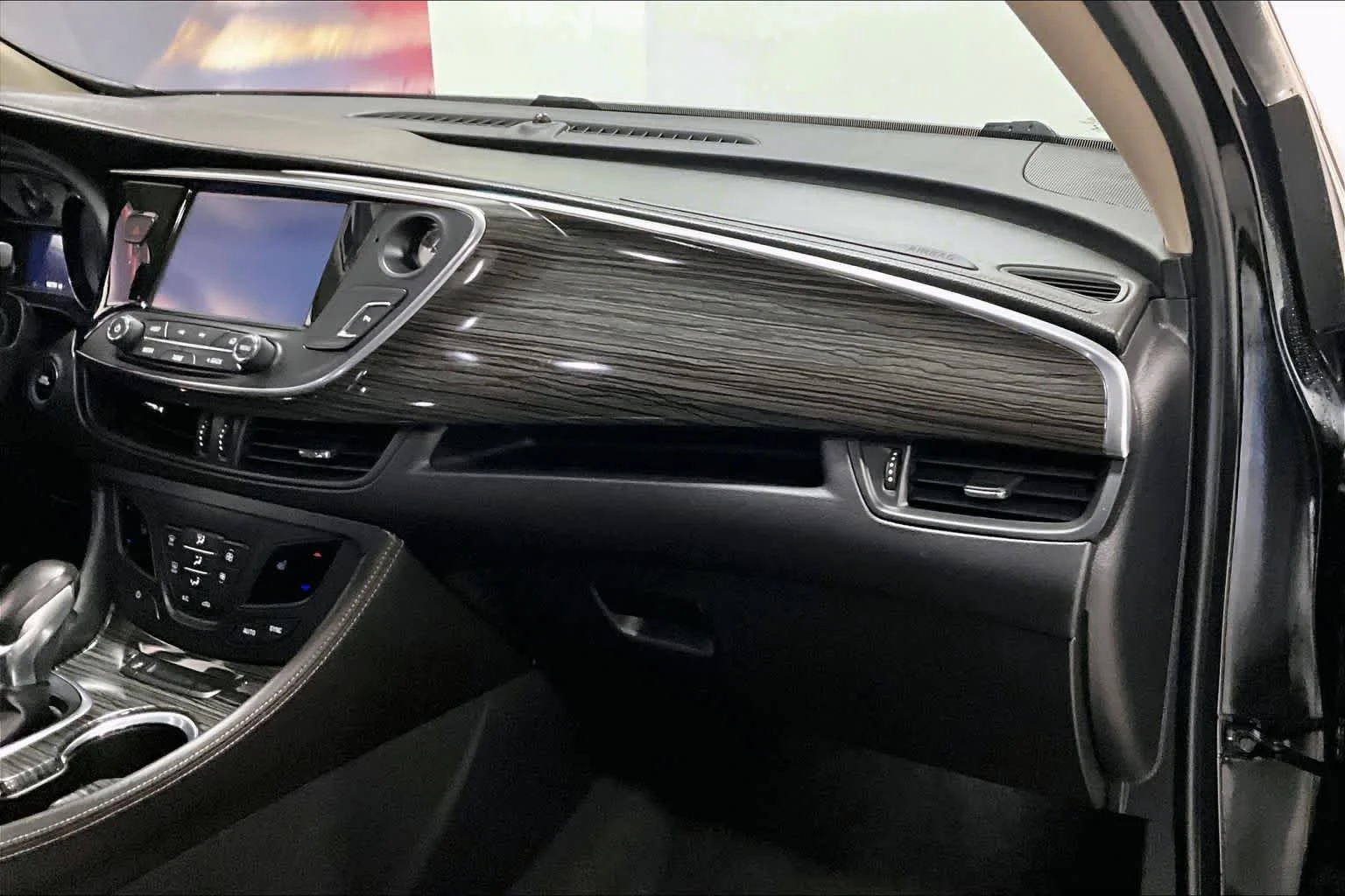 Used 2017 Ebony Twilight Metallic Buick Essence image 19