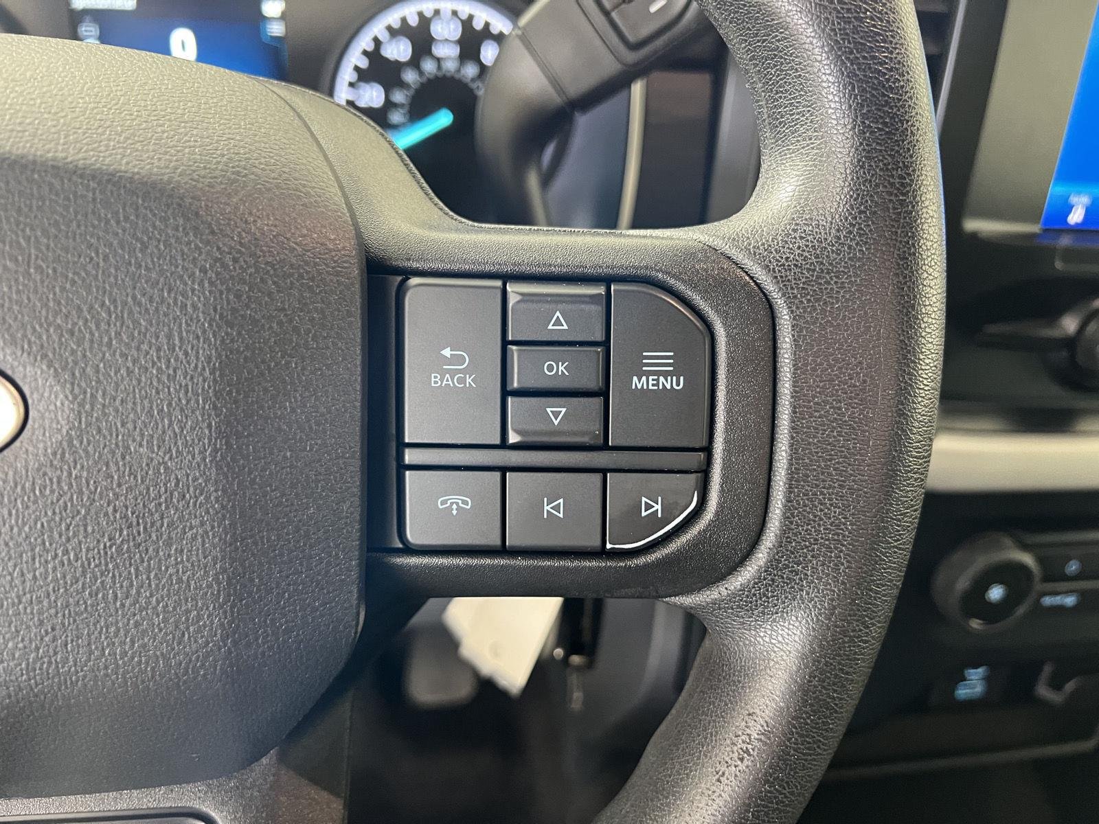 Used 2022 Iconic Silver Ford XLT image 10