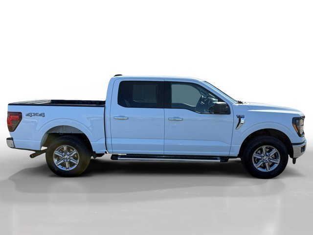 Used 2025 Oxford White Ford XLT image 6