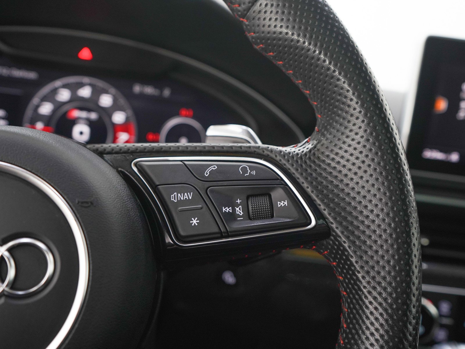 Used 2019 Glacier White Audi 2.9T image 32