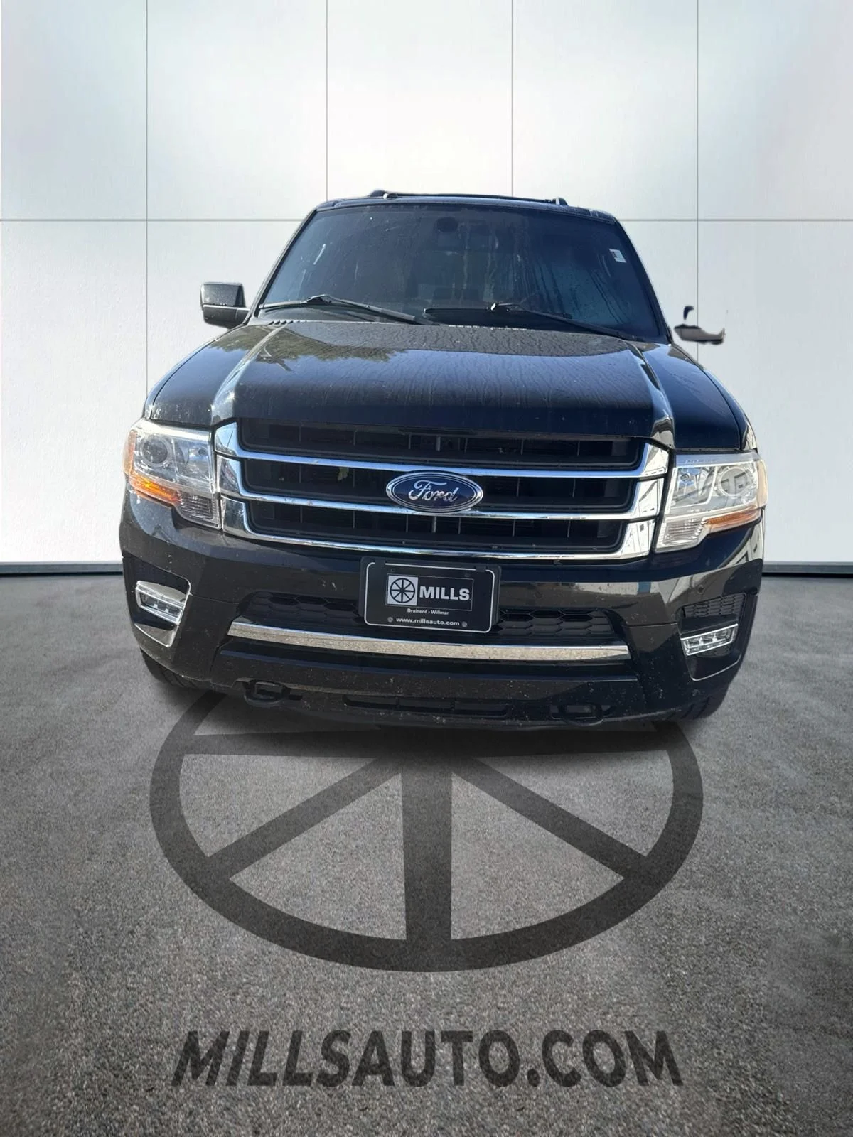Used 2017  Ford Limited image 2