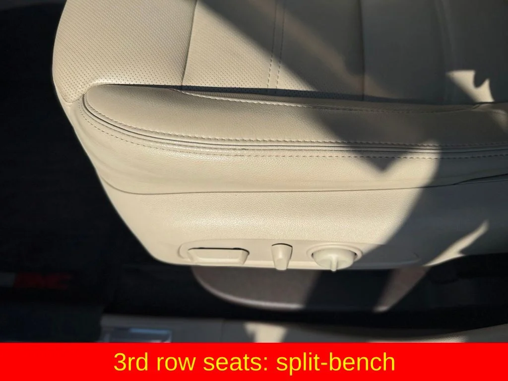 Used 2019 White GMC Denali image 28